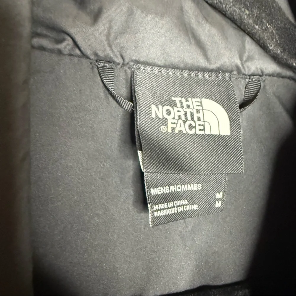 The North Face Men's Down Filled Black Puffer Jacket Medium